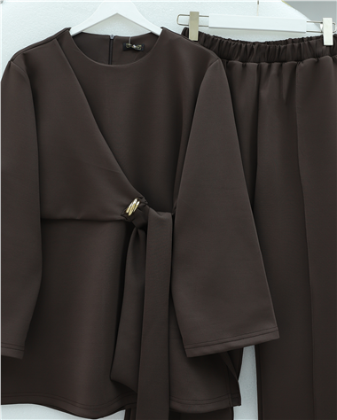 Önü Çapraz Bağlamalı Yırtmaçlı Scuba Takım  -K. Kahve