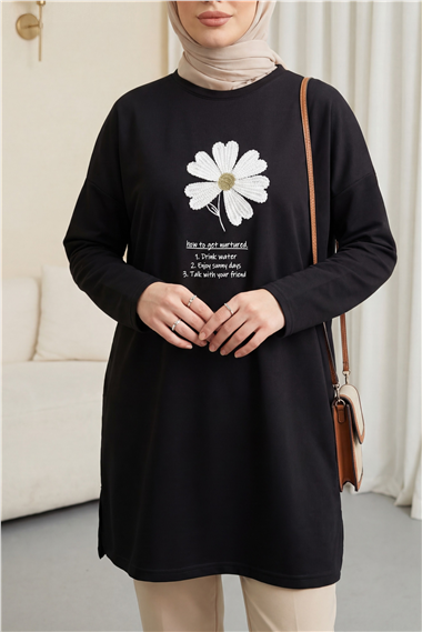 Önü Çiçek Nakışlı Bisiklet Yaka Penye Tunik -Siyah