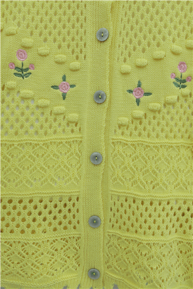 Önü Çiçek Nakışlı Ponponlu Düğmeli Triko Hırka   -Sarı