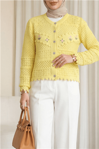 Önü Çiçek Nakışlı Ponponlu Düğmeli Triko Hırka   -Sarı