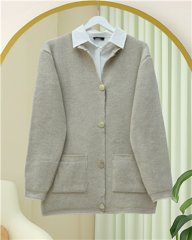 Önü Düğmeli Çift Cepli Yumoş Triko Hırka -Taş