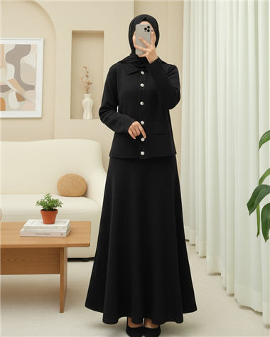 Önü Düğmeli Etekli Yakalı Triko Takım -Siyah