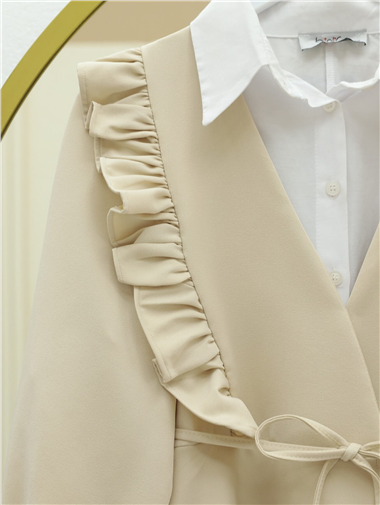 Önü Fırfırlı Bağcıklı Eteği Katlı Pantolonlu Kimono Takım  -Krem