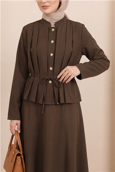 Önü Pileli Ve Düğmeli Beli Bağlamalı Etekli Krep Takım  -Kahve