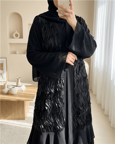 Önü Tül Detaylı Kemerli Eteği Katlı İkili Abaya Takım -Siyah