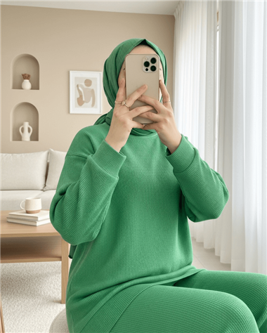 Renkli Kolye Detaylı Bisiklet Yaka İkili Takım -Yeşil
