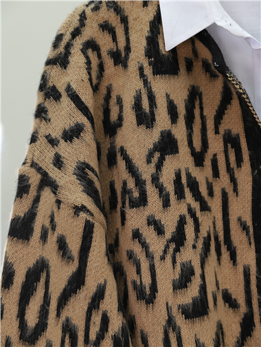 Şardonlu Leopar Desenli Yumoş Triko Hırka -Vizon