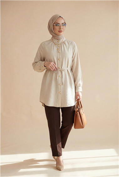 Süs Düğmeli Reglan Kol Bağcıklı Çilek Gömlek -Bej