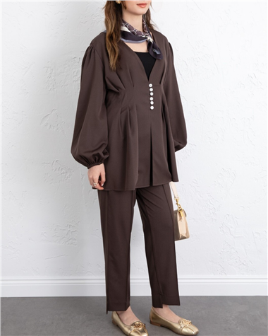 Taşlı Düğmeli Kolu Lastikli Double Pantolonlu Takım  -K. Kahve