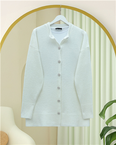 Taşlı Düğmeli Yumoş Salaş Triko Hırka -Beyaz