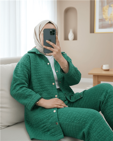 Yakalı Boydan Düğmeli Kapitone Takım -Yeşil