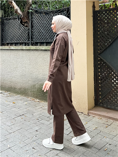 Yakası Biyeli Boydan Fermuarlı İki İp Penye Takım  -Kahve