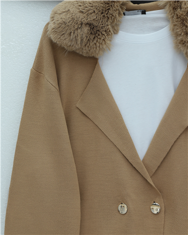 Yakası Kürklü Çift Düğmeli Uzun Triko Hırka -Vizon