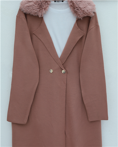 Yakası Kürklü Çift Düğmeli Uzun Triko Hırka -G.Kurusu