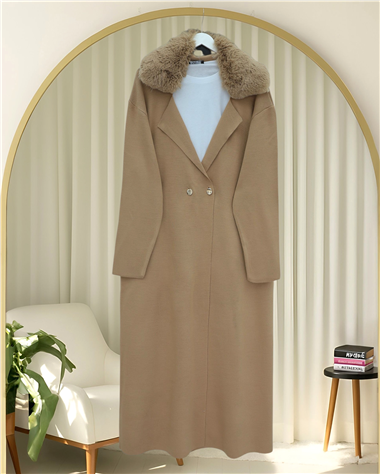 Yakası Kürklü Çift Düğmeli Uzun Triko Hırka -Vizon