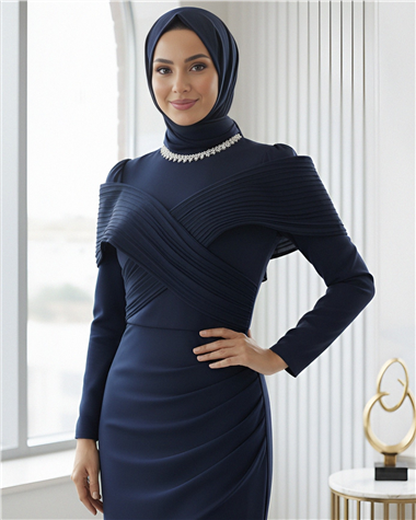 Yakası Taş Detaylı Omuzu Kat Drapeli Abiye -Laci