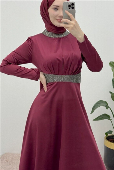Yakası ve Beli Taş Detaylı Saten Abiye -Bordo