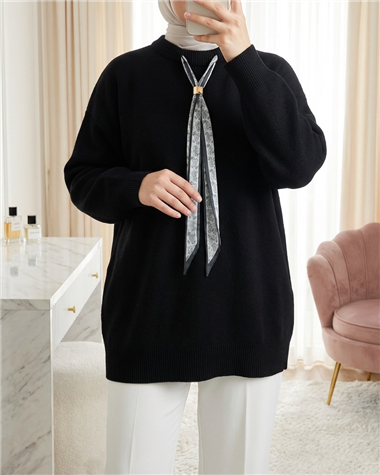 Yuvarlak Yaka Fularlı Salaş Triko Tunik    -Siyah