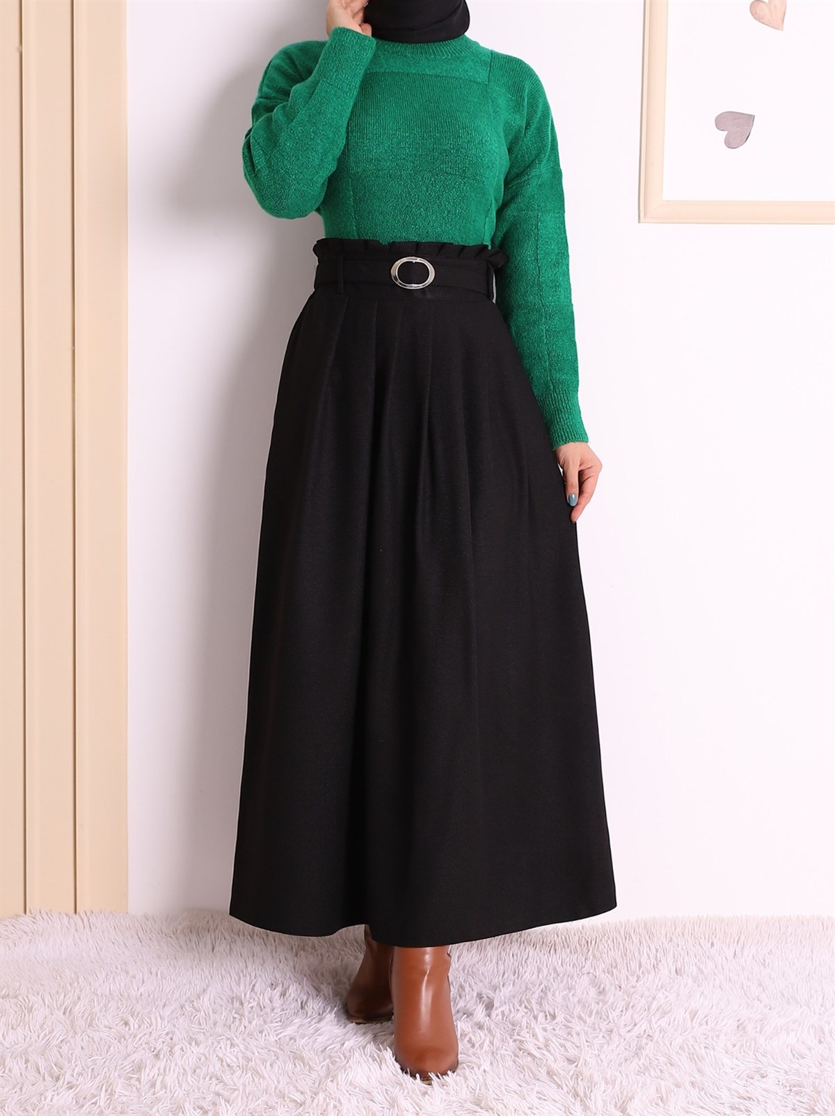 Beli Pileli Kemeri Tokalı Kışlık Tesettür Etek -Siyah - 354-0946-R01 | MİSS  PODYUM Marka Pileli Uzun Etek Modelleri | Kadın Tesettür Giyim -  KaliteMall.com