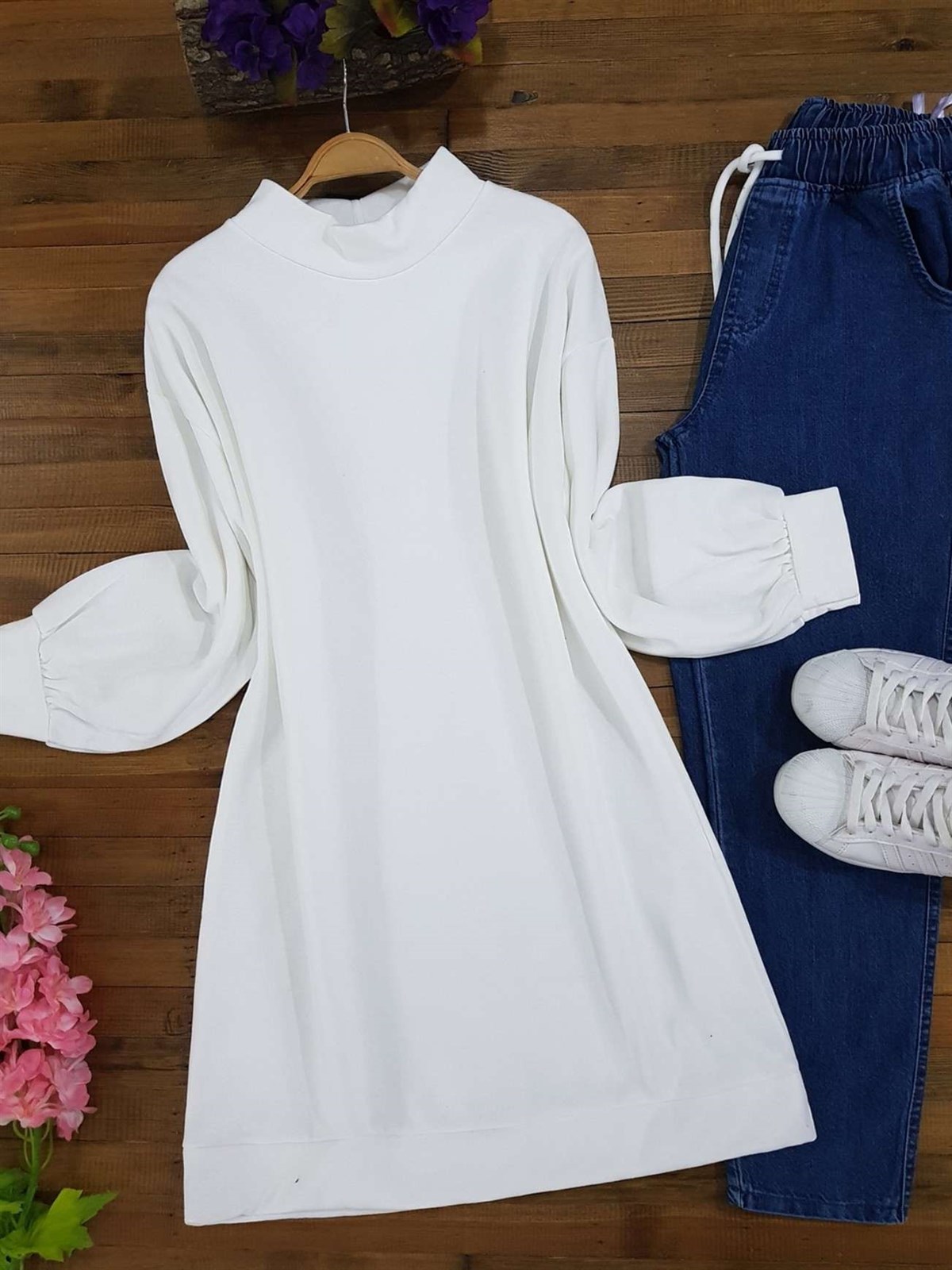 Boğazlı Üç İplik Sweat -Beyaz - 104-2915-R02 | ADYES Marka Sweatshirt  Modelleri | Kadın Tesettür Giyim - KaliteMall.com