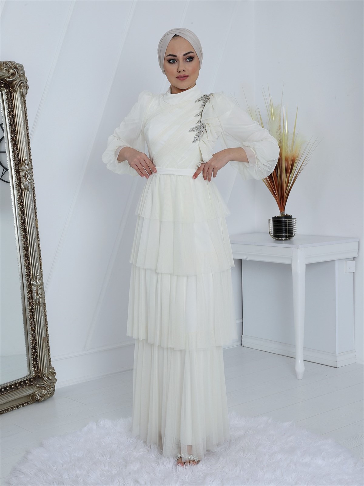 Eteği Kat Kat Tüllü Abiye -Ekru - 312-4307-R07 | HENNIN Marka Evening Dress  Modelleri | Kadın Tesettür Giyim - KaliteMall.com
