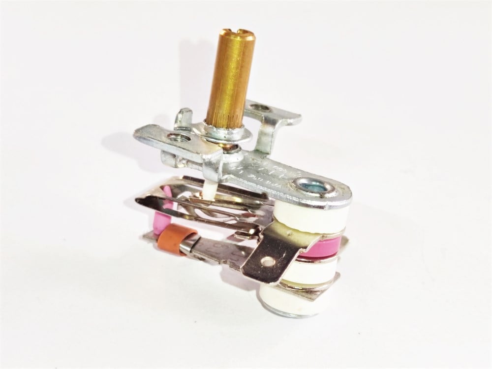 Benmari bimetal ısı kontrol termostatı.