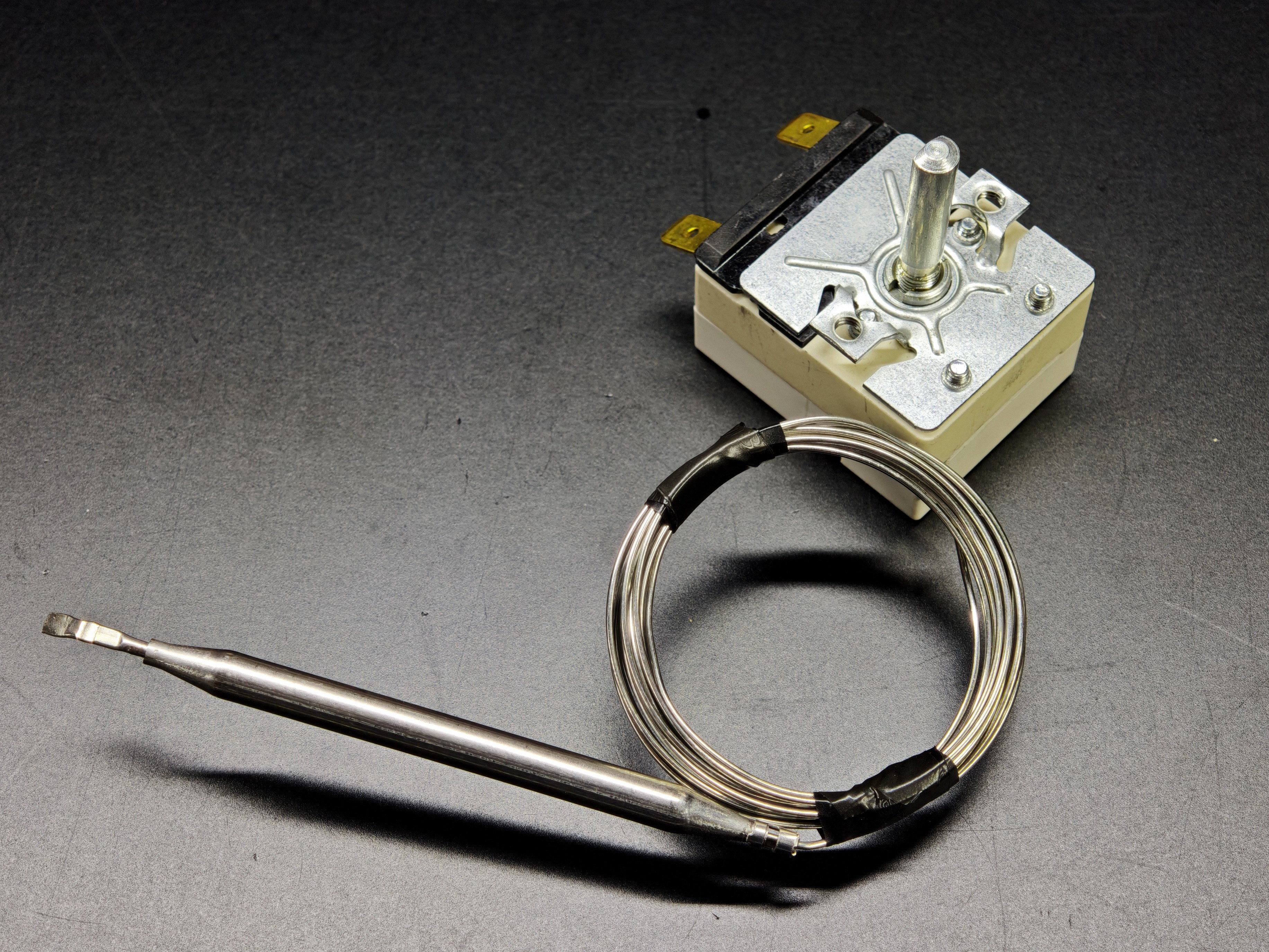 EGO 55.13039.210 100-180°C Monofaze Termostat 1980mm Kapiler