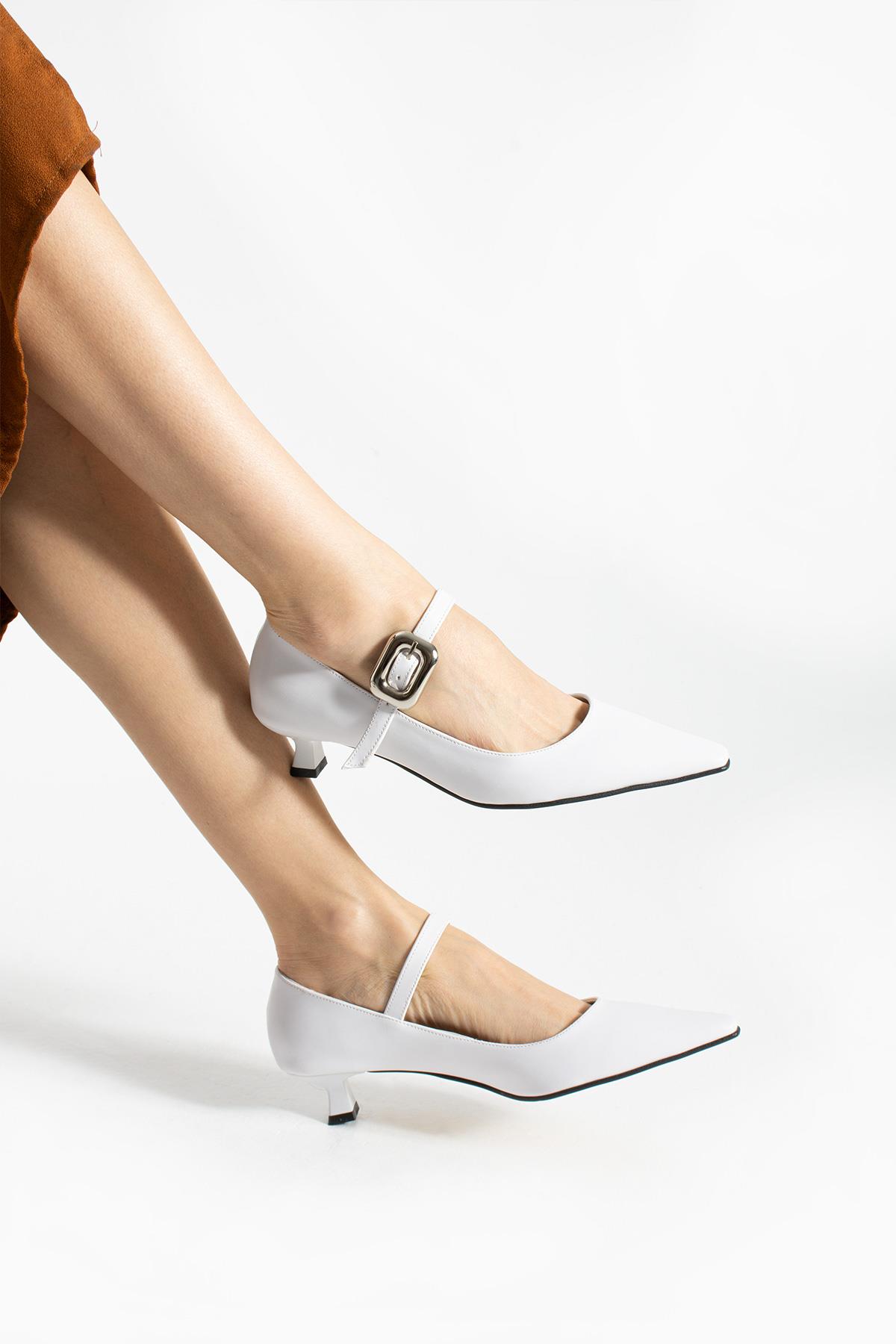 Fındık Topuk Toka Tasarmlı Stiletto