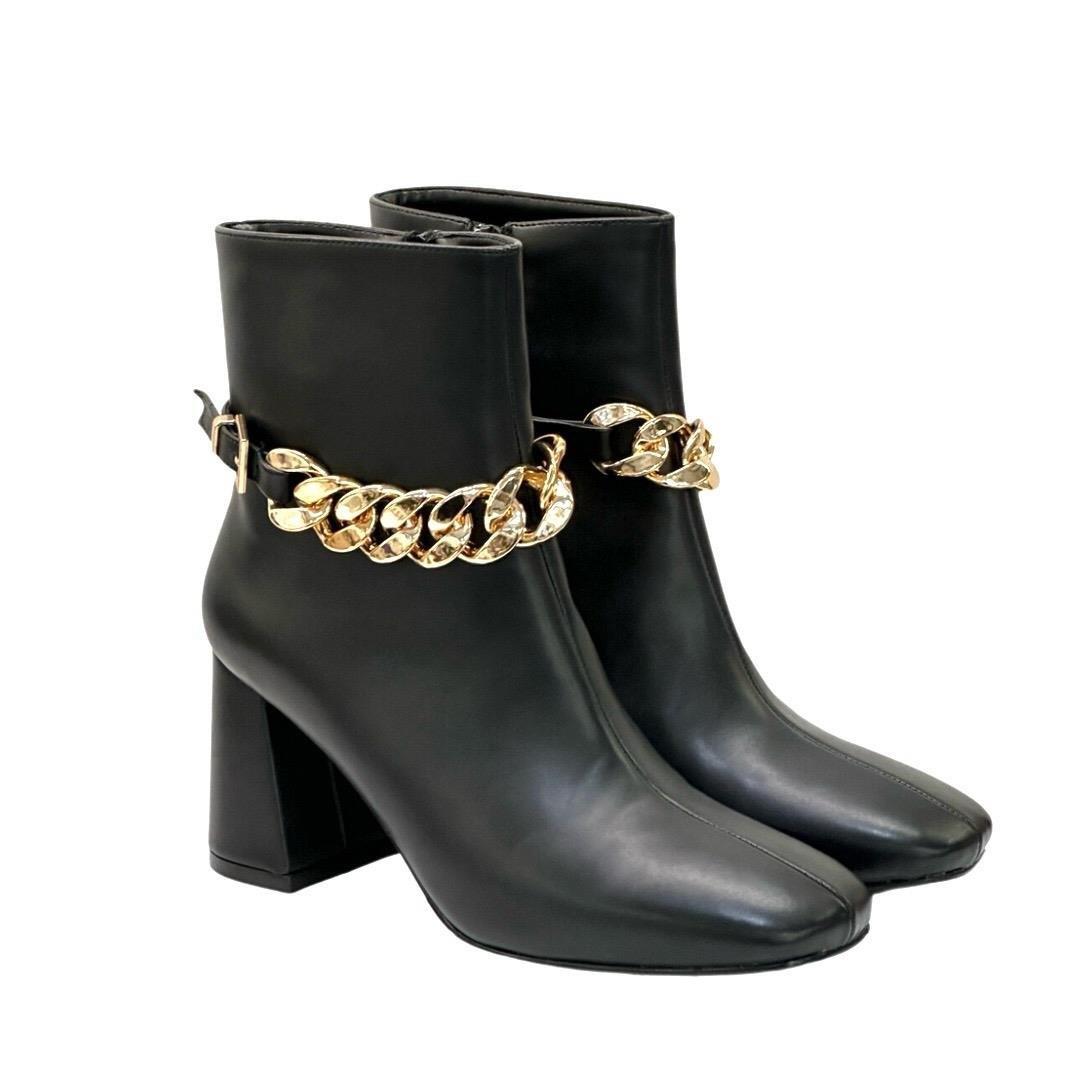 Zincir Detaylı 7 Cm Kalın Topuklu Bot