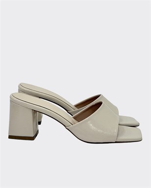 7 Cm Rahat Topuklu Sade Terlik