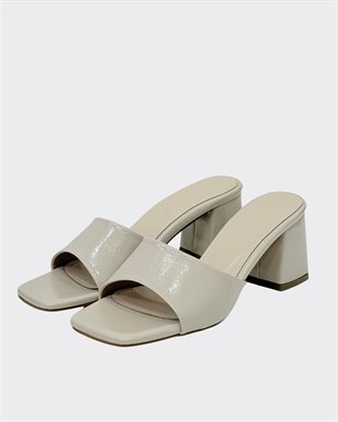 7 Cm Rahat Topuklu Sade Terlik