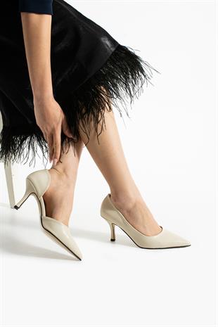 Asimetrik Kesim Rahat Topuklu Stitteo