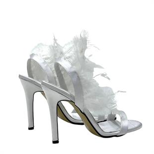 Beyaz Tüylü 11 Cm Topuklu Tek Bant Stiletto