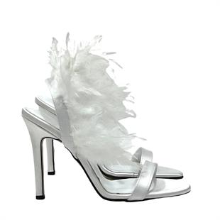 Beyaz Tüylü 11 Cm Topuklu Tek Bant Stiletto