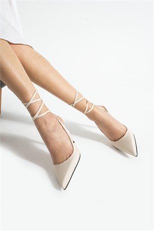 Bilekten Bağlamalı 8 Cm Rahat Topuklu Stiletto