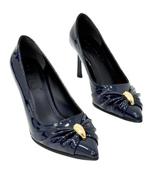 Büzgülü Toka Detaylı 8 Cm Rahat Topuklu Stiletto