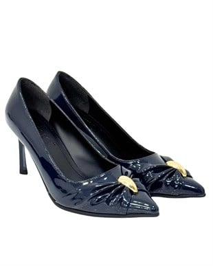 Büzgülü Toka Detaylı 8 Cm Rahat Topuklu Stiletto