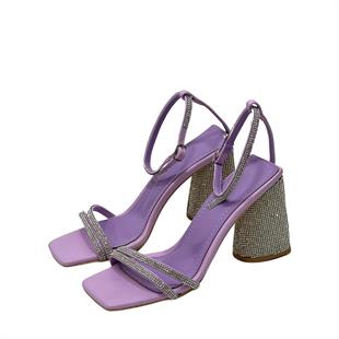 GÜMÜŞ TAŞ KAPLAMALI TASARIM 10 CM TOPUKLU BANTLI AYAKKABI