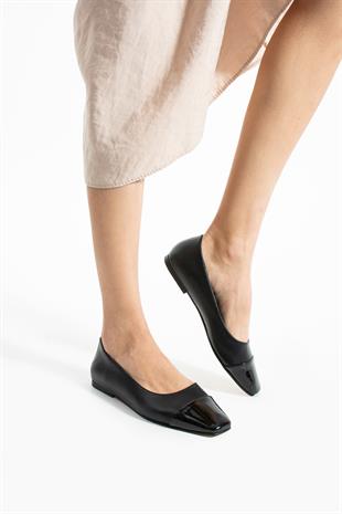 İkonik Sade Babet
