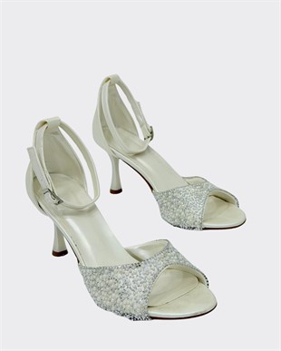 İnci Detaylı 8 Cm Rahat Topuklu Ayakkabı