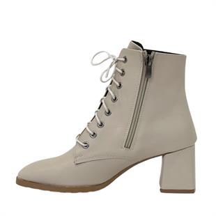 Kalın Topuklu Bağçıklı Bot