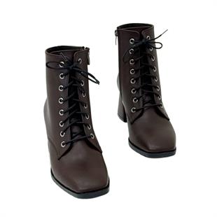 Kalın Topuklu Bağçıklı Bot