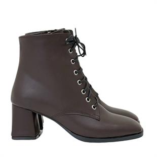 Kalın Topuklu Bağçıklı Bot