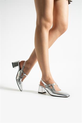 Kare 6 Cm Kalın Topuklu Ayakkabı