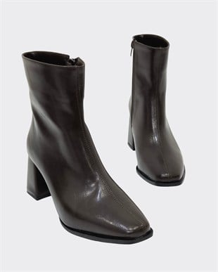 Kare Topuk Sade Stiletto BOT