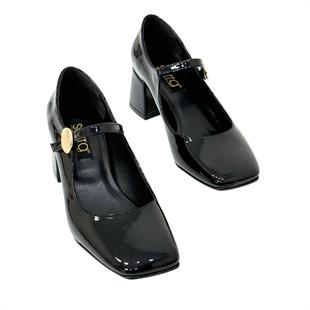 Küt Burunlu Bant Tasarımlı 6 Cm Kalın TopukluAyakkabı