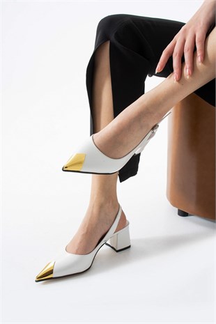 Metal Burun Detaylı 6 Cm Rahat Topuklu Stiletto