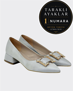 Saten Tasarım Tokalı 4 Cm Topuklu Stiletto