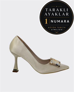 Saten Tasarım Tokalı 9 Cm Topuklu Stiletto