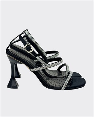 Taş Bantlı Tasarım Ayakkabı